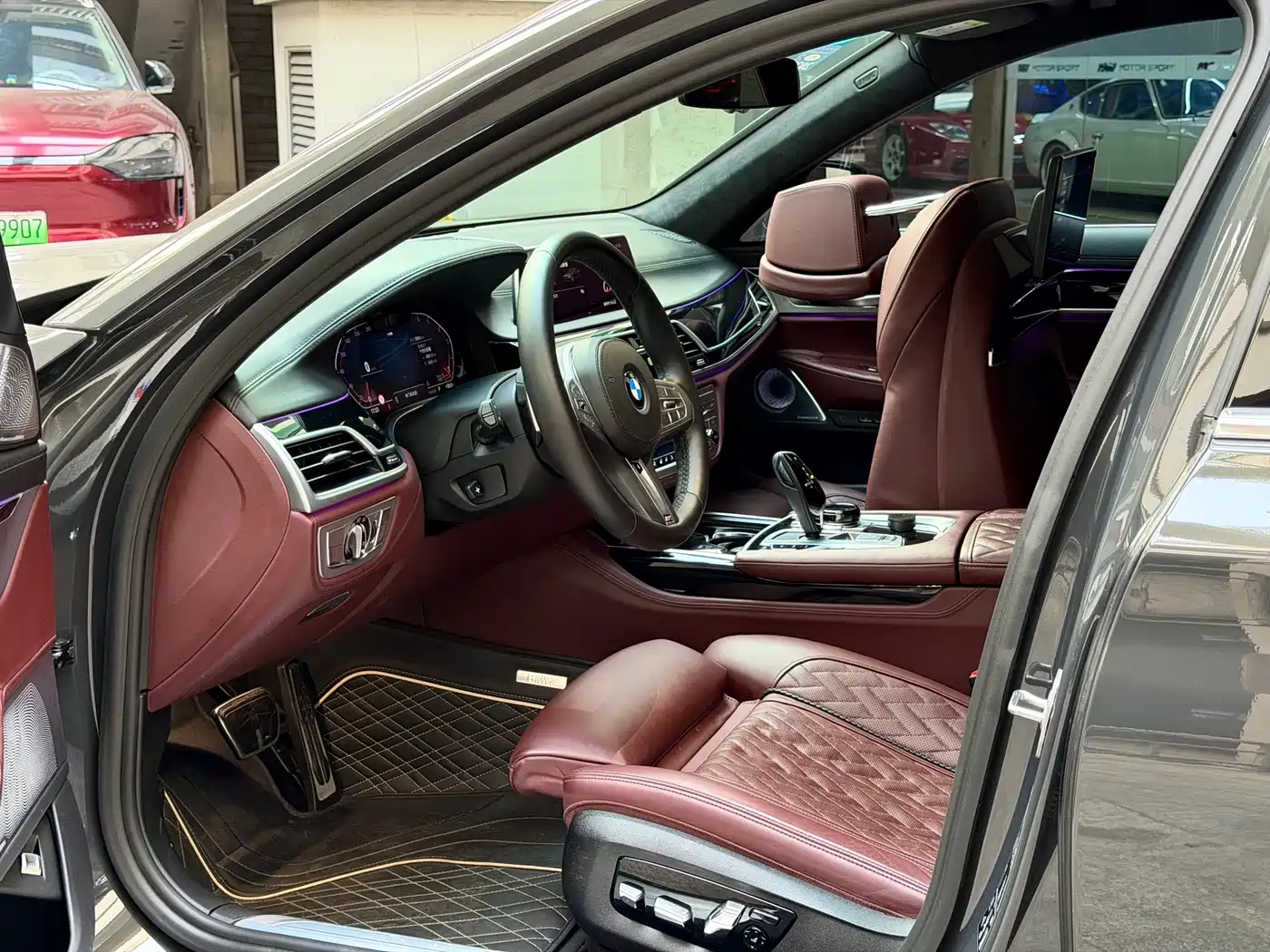 BMW 7 Series 2019 Facelift 740Li xDrive Executive M Sport Package фото 6