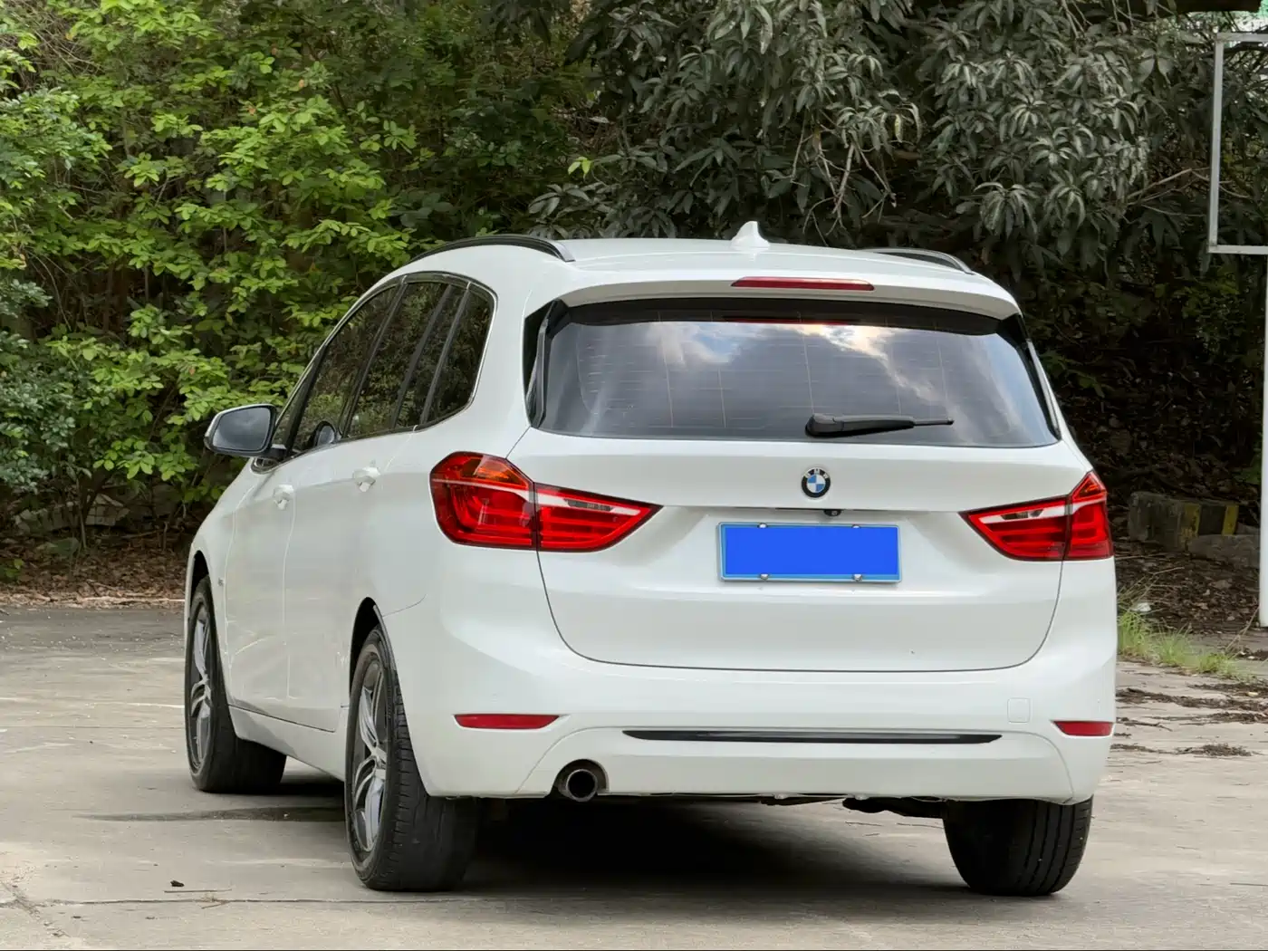 BMW 2 Series Gran Tourer 2015 218i Leading фото 16