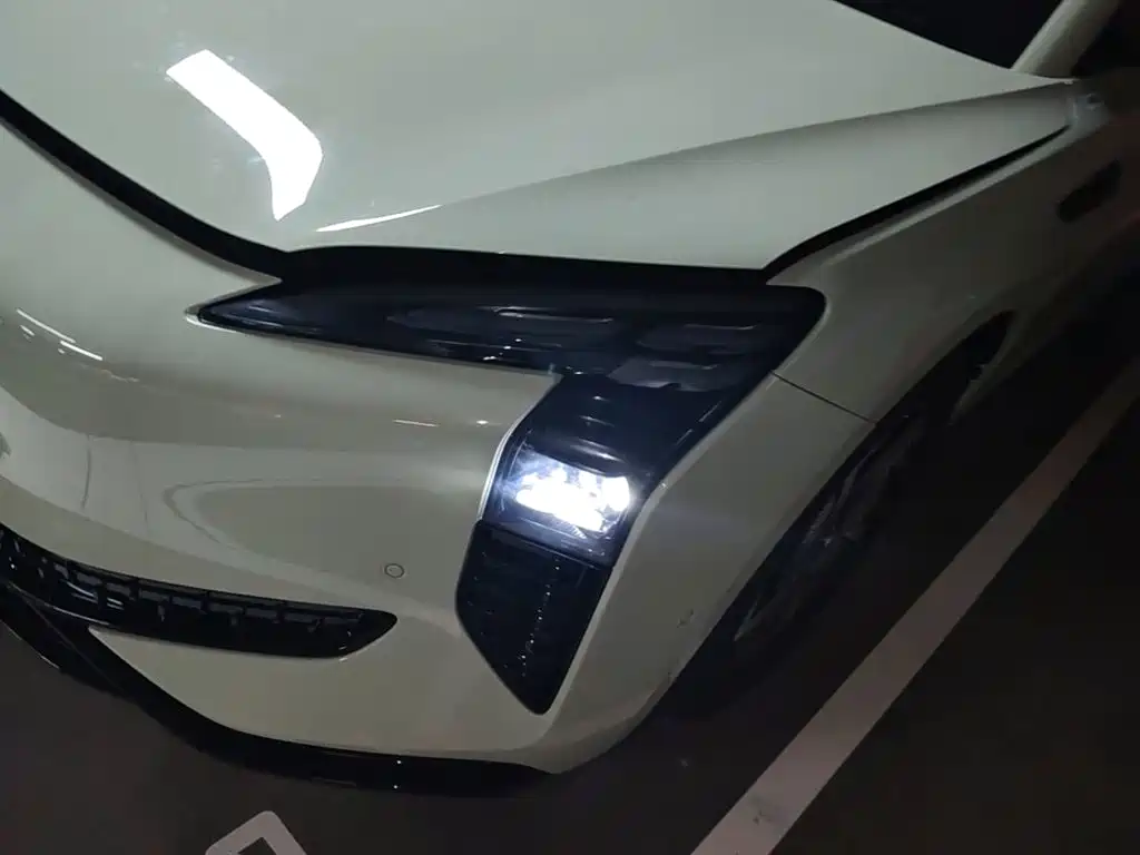 Hongqi EH7 2026 2025 690 Smart Selection Edition