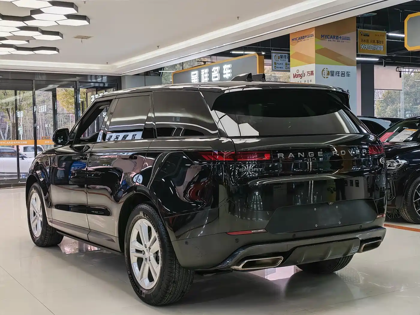 Land Rover Range Rover Sport 2023 360PS S фото 16