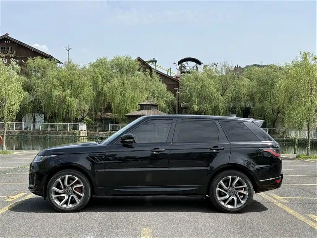 Land Rover Range Rover Sport 2018 3.0 SC V6 Fashion Genesis DYNAMIC фото 4