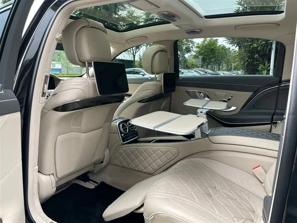 Mercedes-Benz Maybach S-Class 2018 Model S 680 фото 15