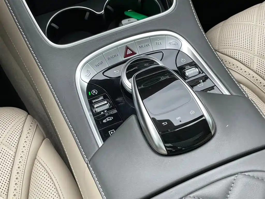 Mercedes-Benz Maybach S-Class 2018 Model S 680 фото 22