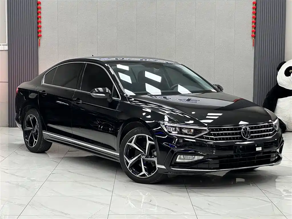 Volkswagen Magotan 2023 2 Million Units Anniversary Edition 330TSI DSG Leading Type фото 3