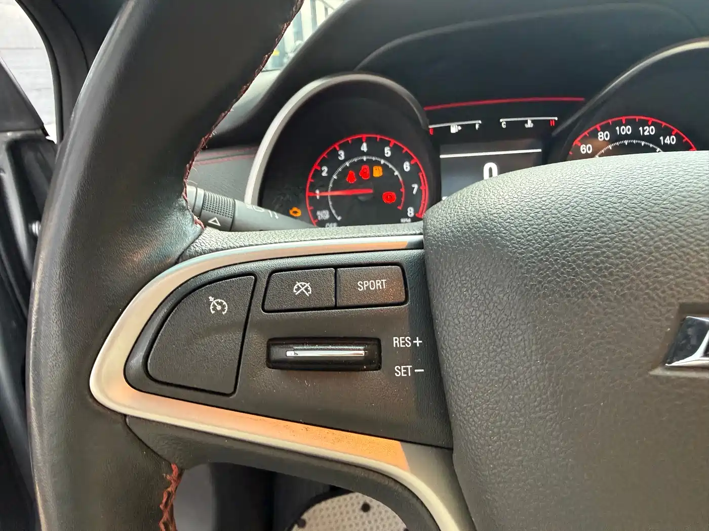 Chevrolet Monza 2019 RS 330T Auto Smooth Edition China VI фото 10