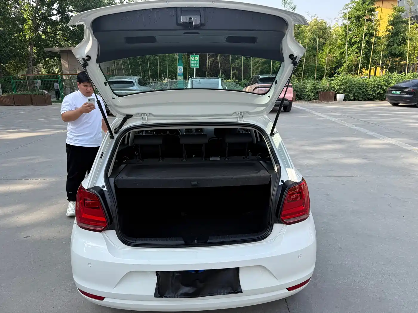 Volkswagen Polo 2018 1.5L Auto Safe Drive фото 12