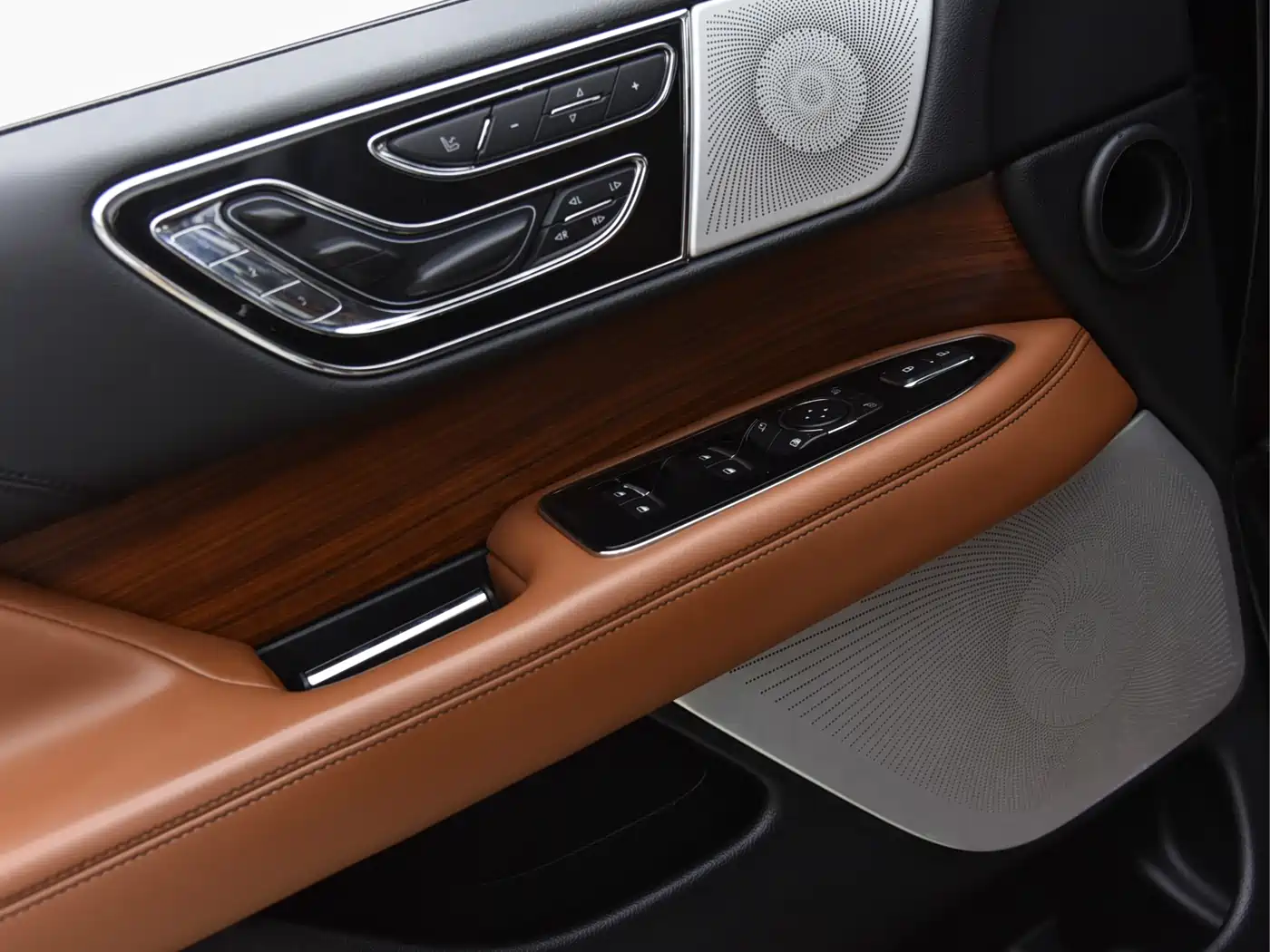 Lincoln Navigator 2019 3.5T Ultimate China VI фото 12