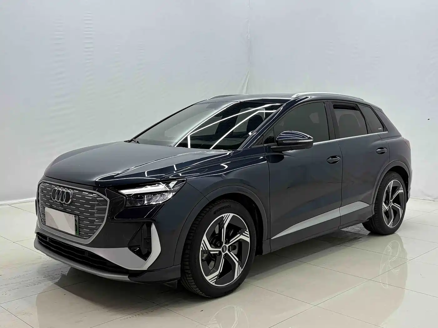 Audi Q4 e-tron 2024