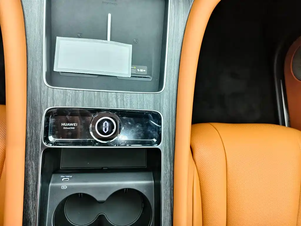 AITO Wenjie AITO M9 2025 Extended Range Ultra 52kWh 6-Seater фото 10