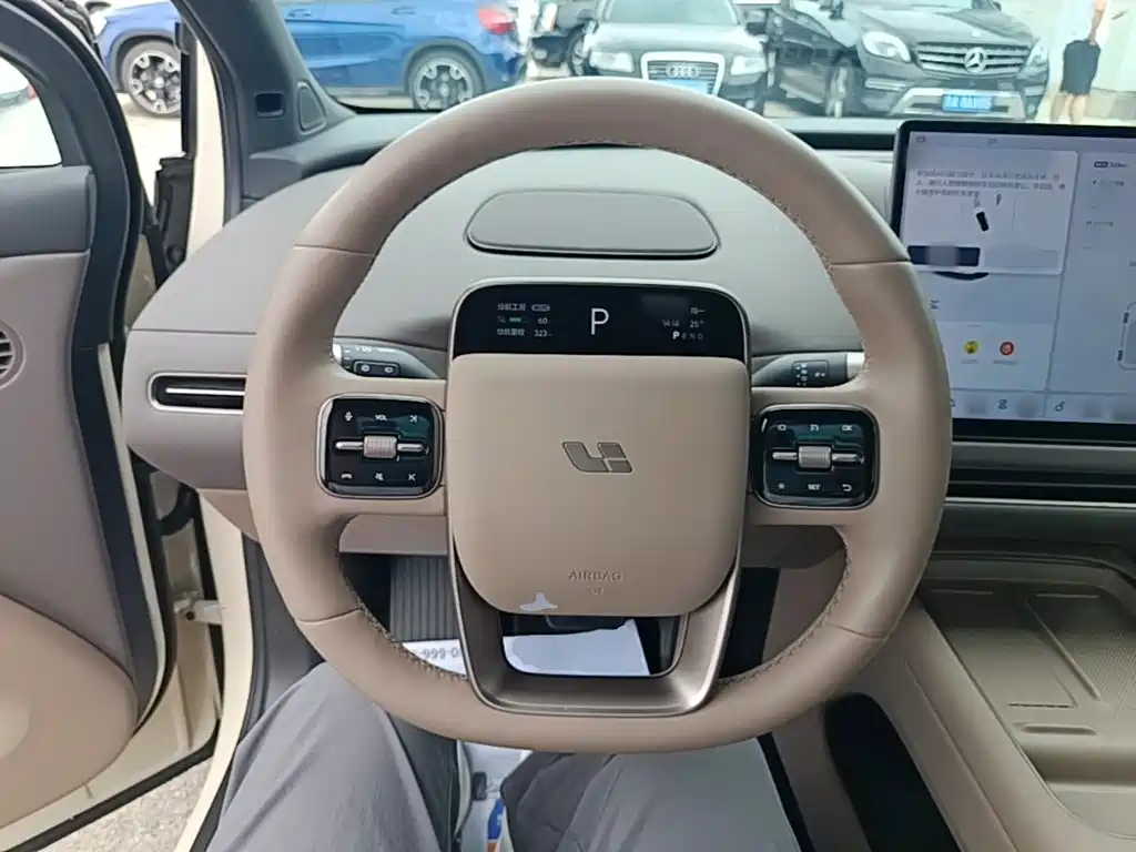 Li Auto i6 2026 2025 4WD Base Model