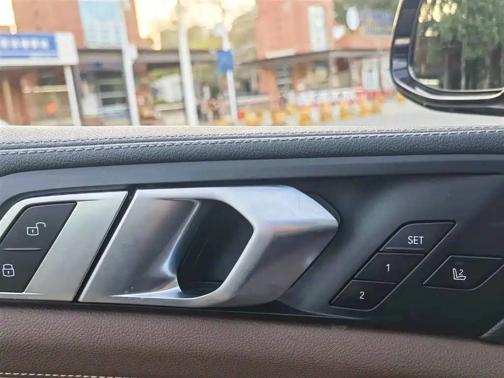 BMW X5 (Import) 2021 xDrive40i Exclusive M Sport Package фото 40