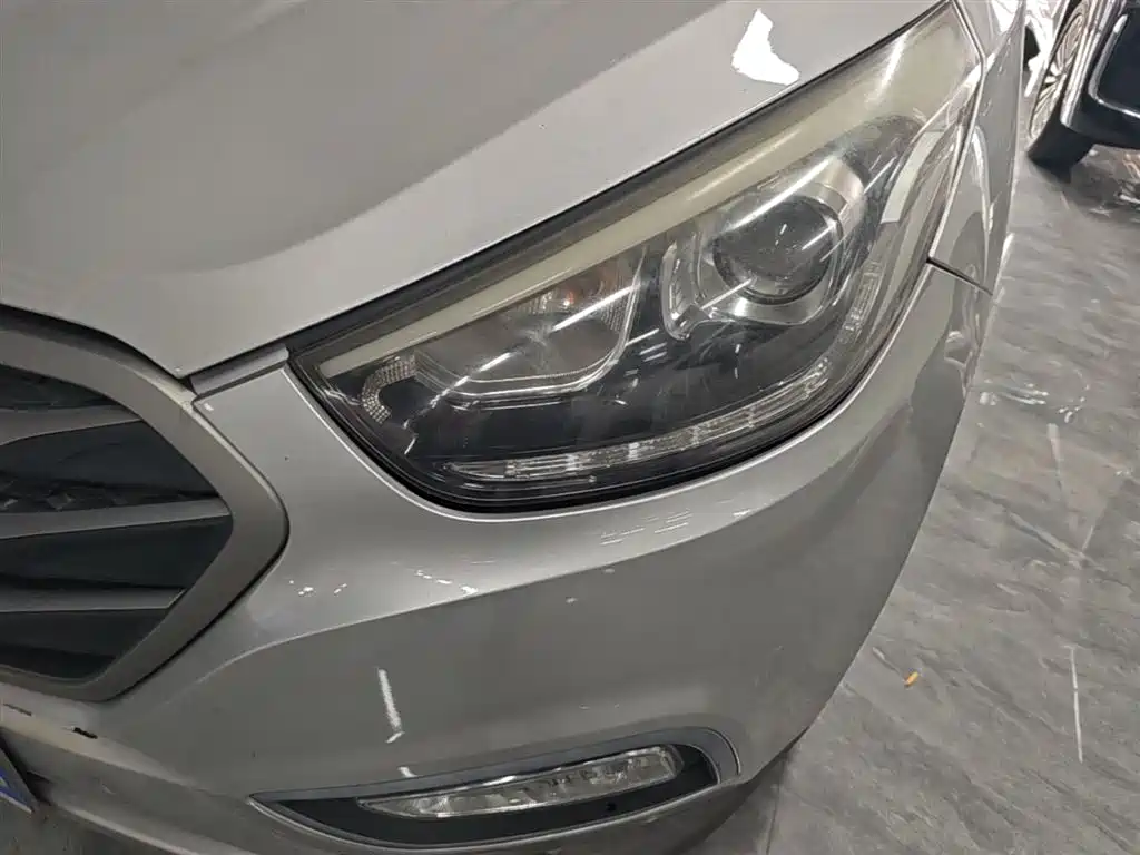 Hyundai Beijing Hyundai ix35 2013 2.0L Automatic 2WD Leading GLX China IV фото 24