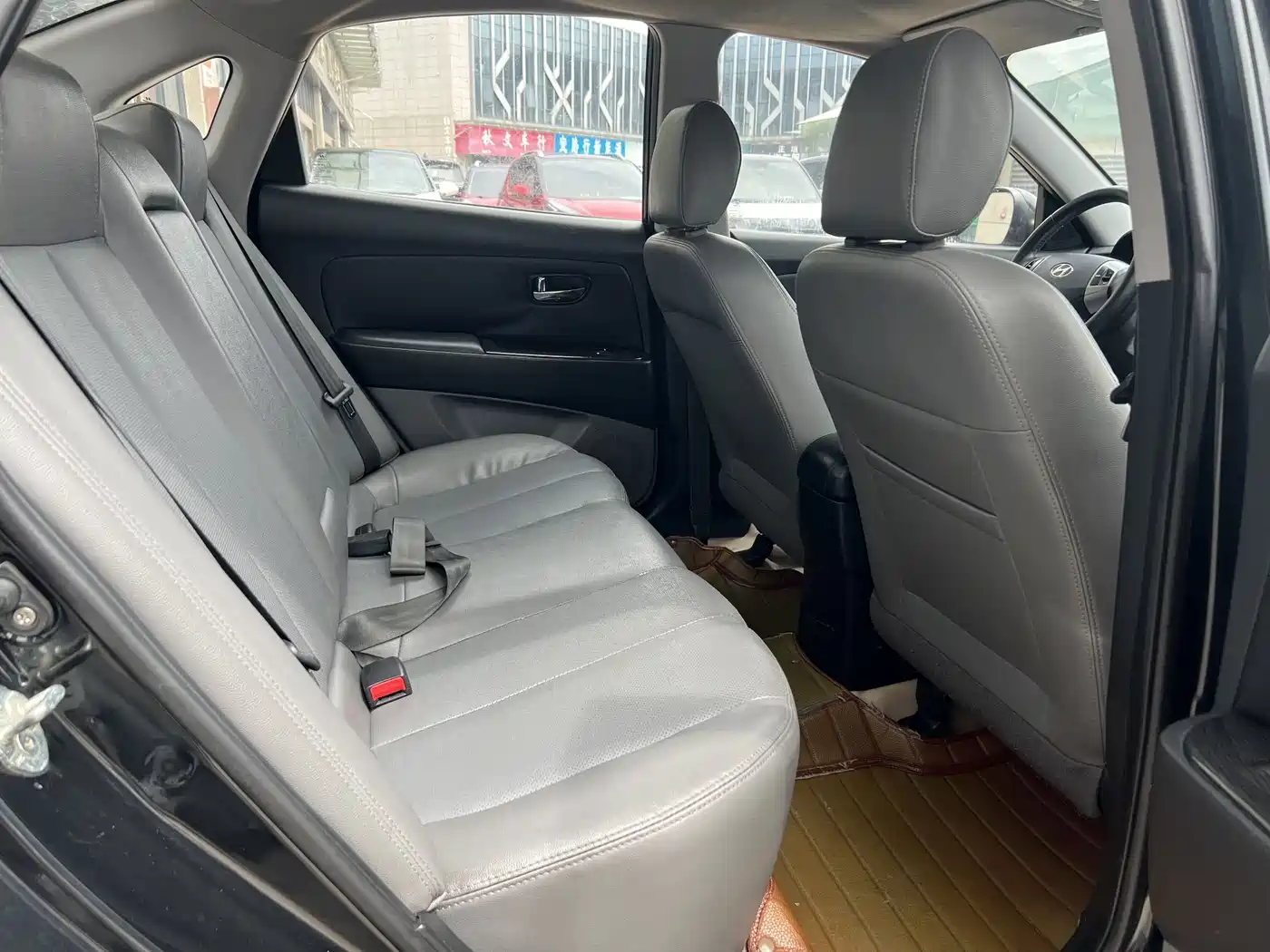 Hyundai Elantra 2011 1.6L Automatic Luxury фото 9