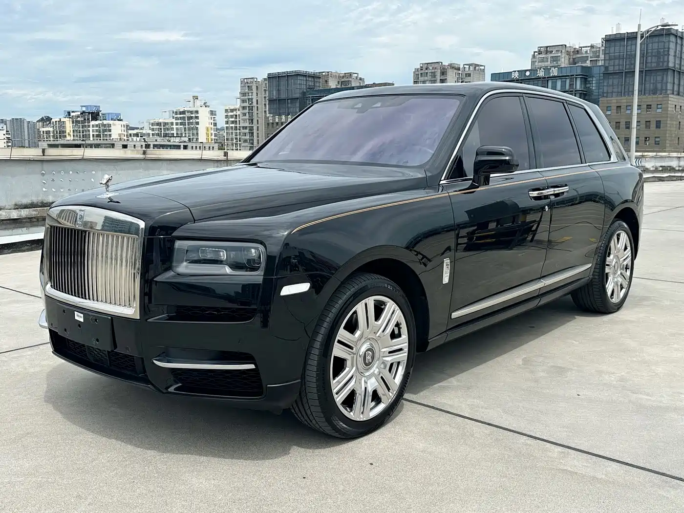  Rolls-Royce Cullinan 2018 4-Seater Version