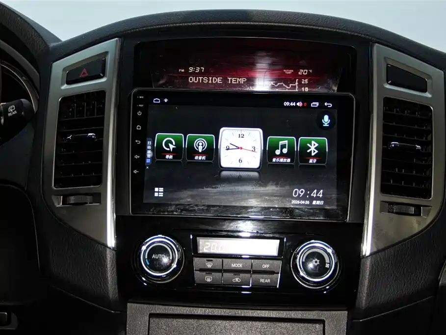 Mitsubishi Pajero (Import) 2020 3.0L Automatic Standard Edition фото 26