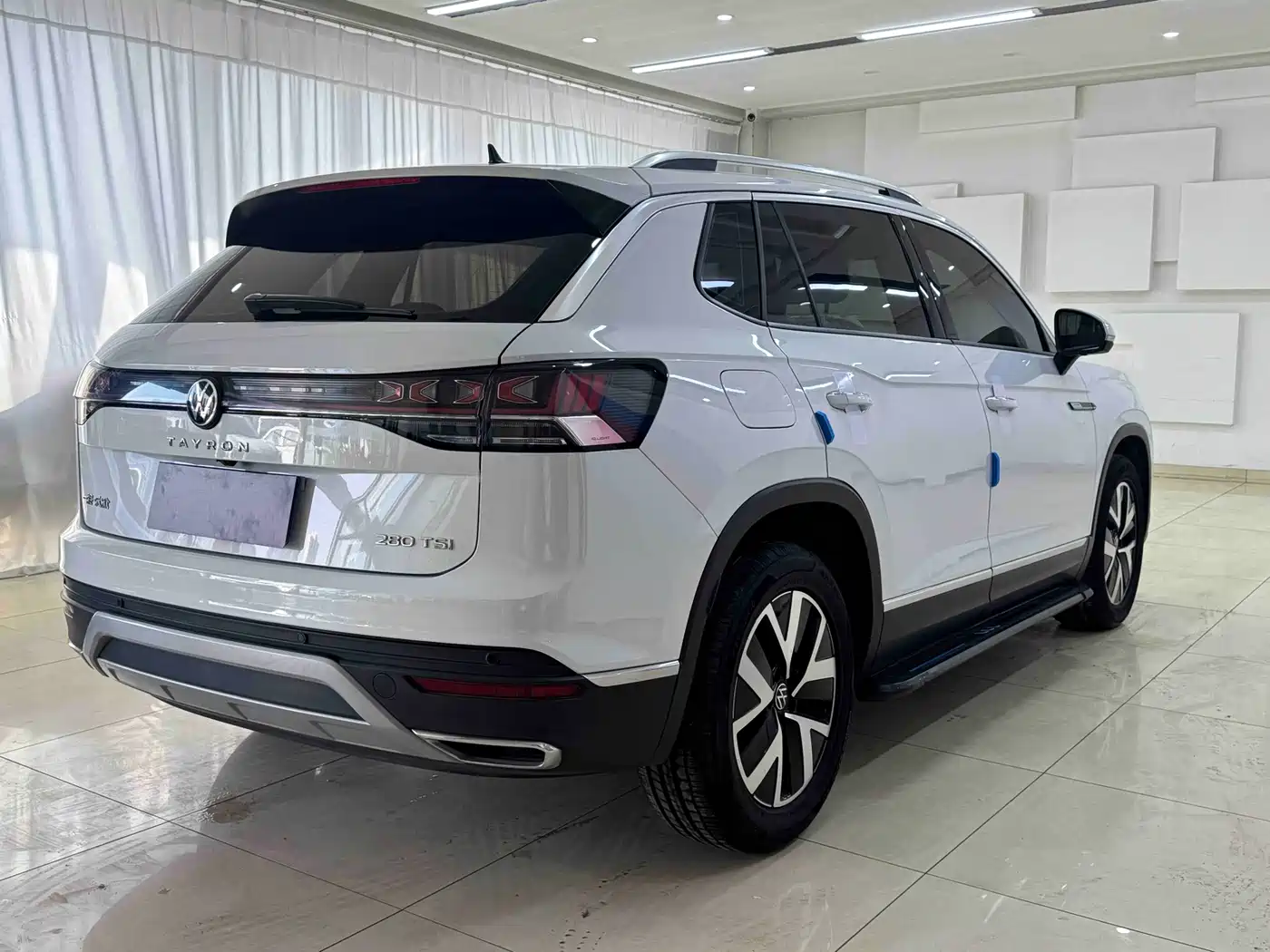 Volkswagen Tayron 2023 280TSI 2WD Luxury Plus Advanced Edition фото 6
