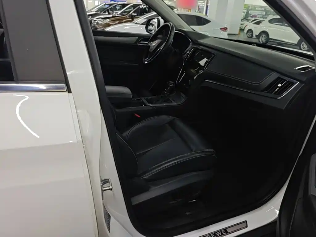 Roewe RX5 2016 2016 20T 2WD Automatic Internet Smart Edition
