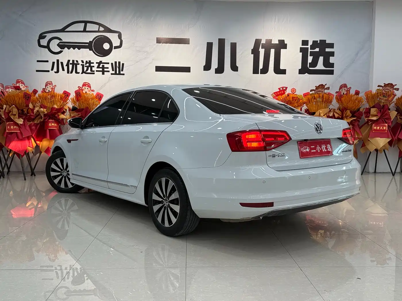 Volkswagen Sagitar 2018 1.6L Automatic Comfort фото 6