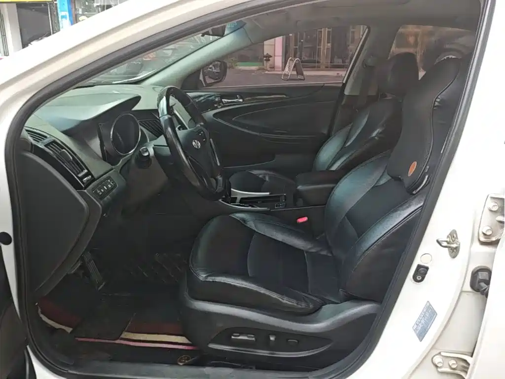 Фото 15 - Hyundai Sonata