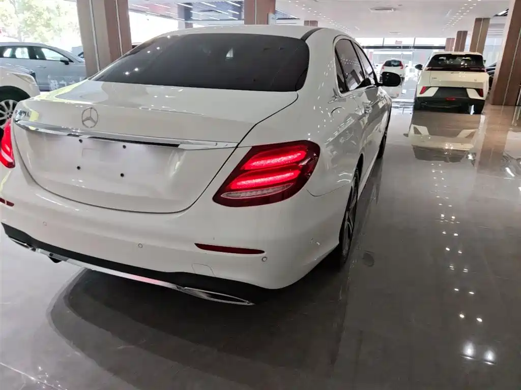 Mercedes-Benz E-Class 2018 Facelift E 200 L Sport фото 8