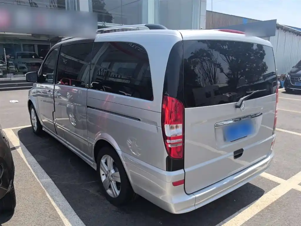 Mercedes-Benz Viano 2013 3.0L Comfort Edition фото 5