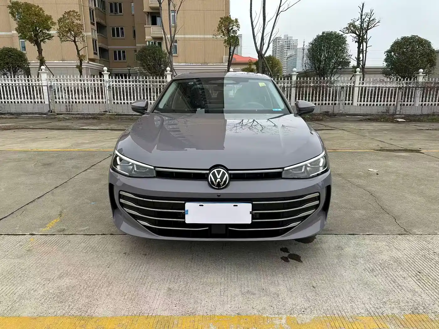 Volkswagen Passat 2025 Outstanding 380TSI Dragon Glory Edition фото 2