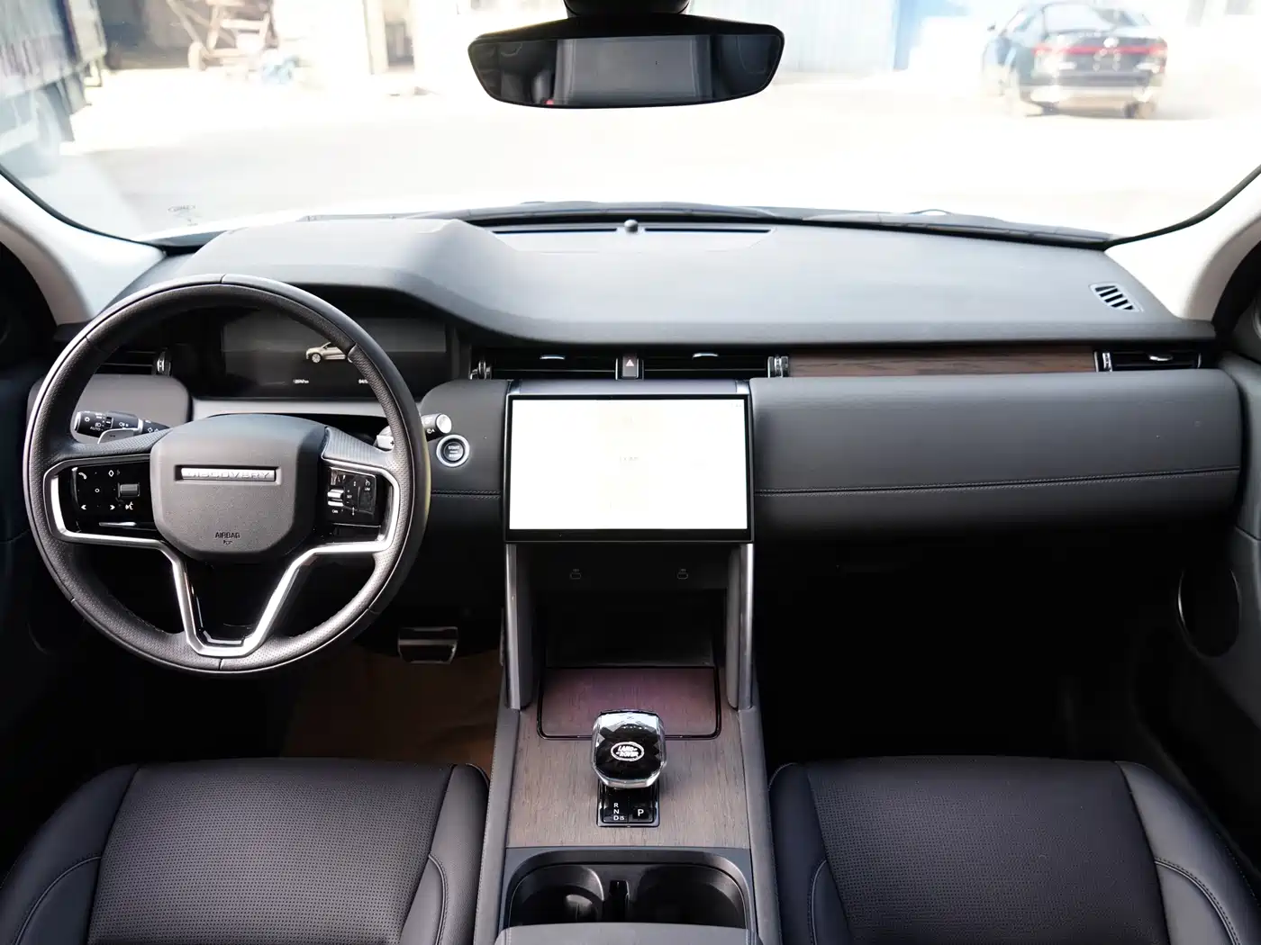 Land Rover Discovery Sport 2024 Performance Technology Edition фото 5
