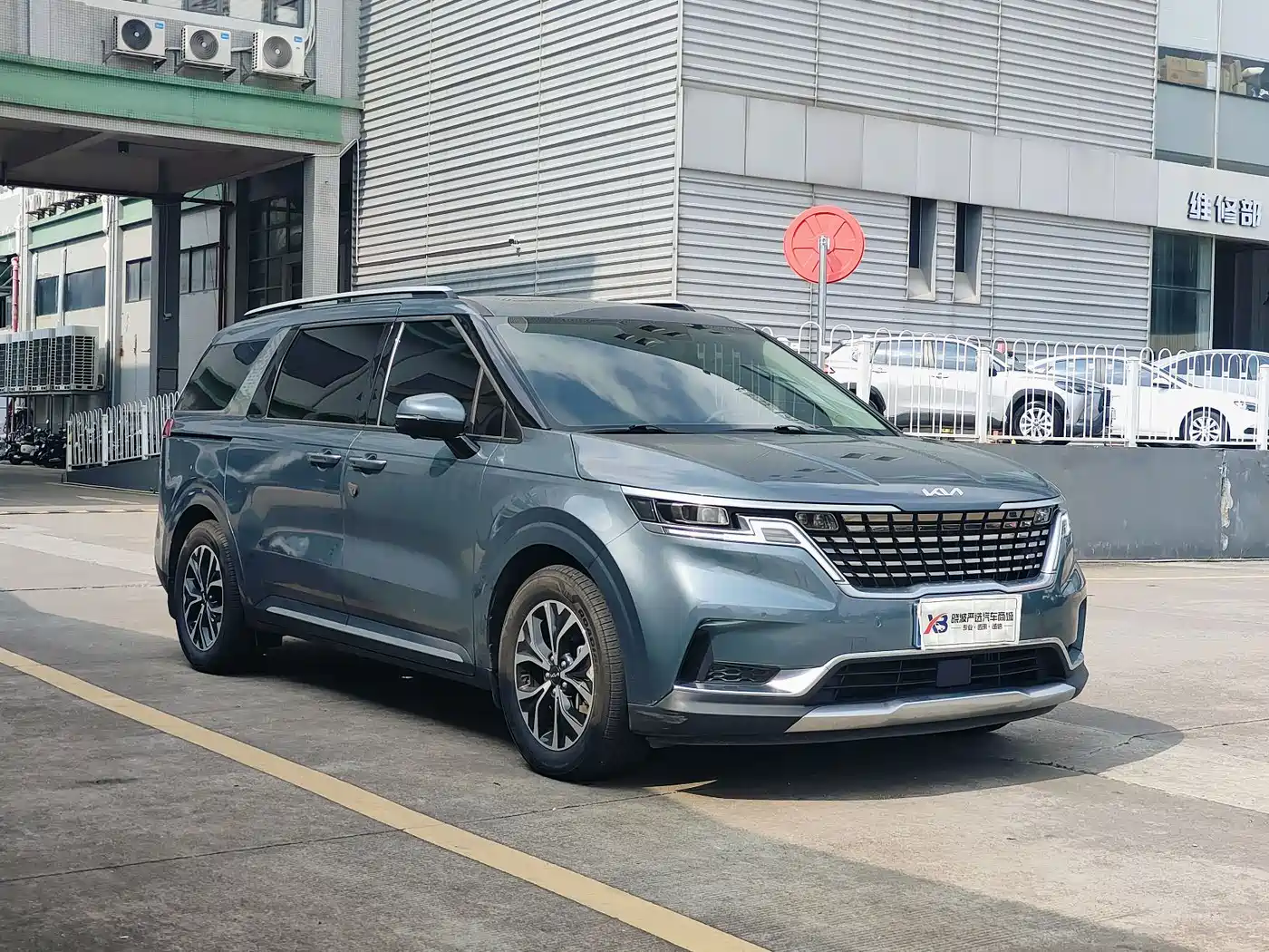 Kia Carnival 2021 2.0T Flagship Edition фото 4