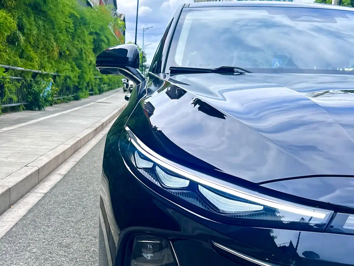 2025 Besturn B70