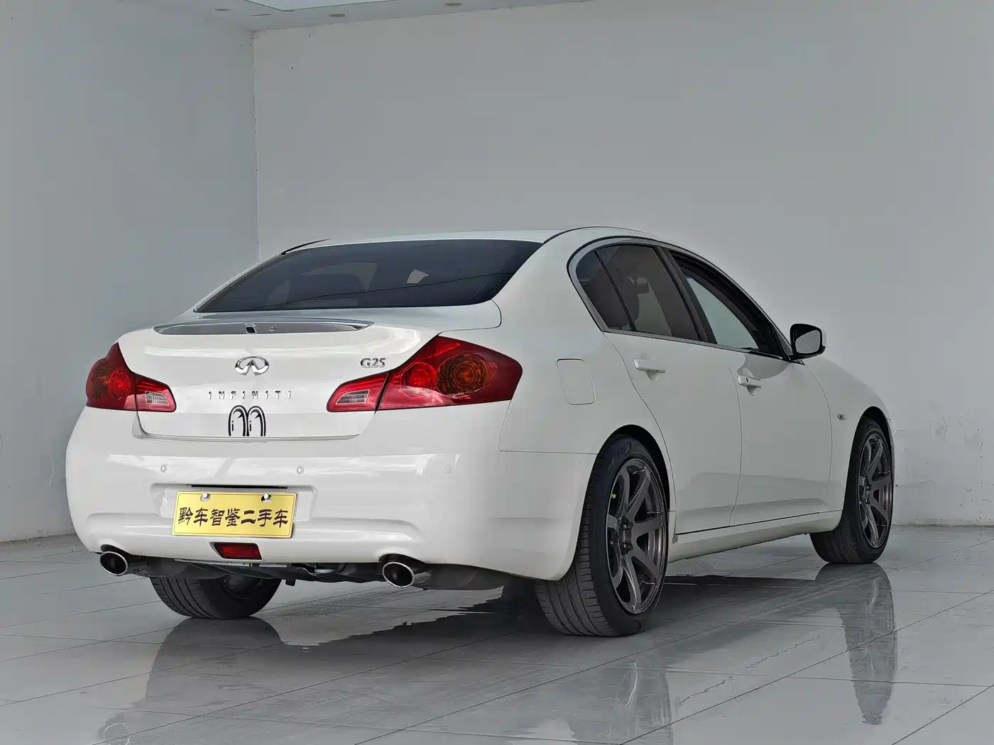 Infiniti G Series 2012 2010 Model G25 Sedan Luxury Sport Edition