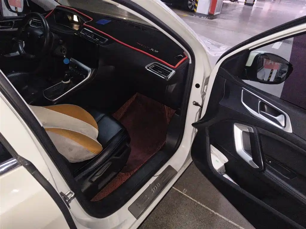 Peugeot 308 2018 1.6L Auto Fashion Edition фото 20