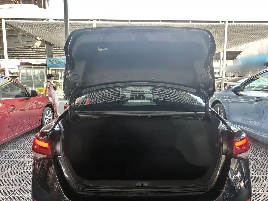 Nissan SYLPHY, миниатюра 15