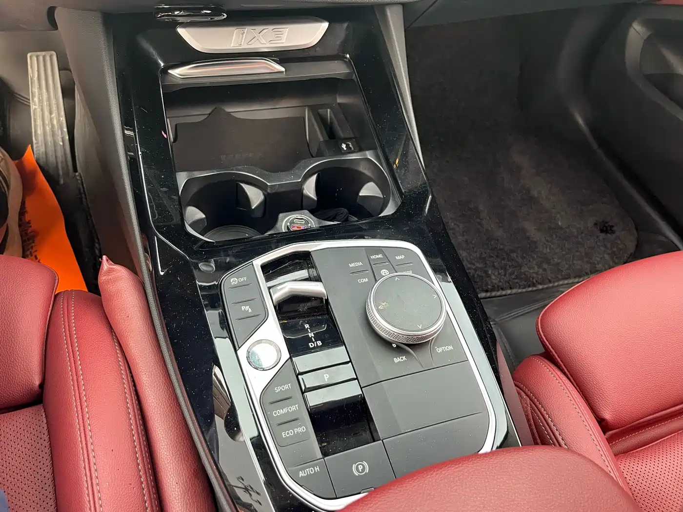 BMW iX3 2023 Leading Type фото 9
