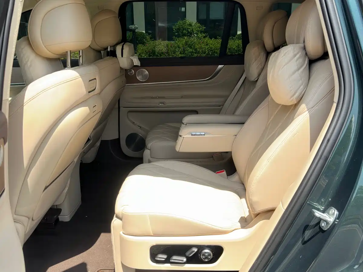 AITO Wenjie AITO M9 2026 Extended Range Ultra Edition 52kWh 6-seater фото 15