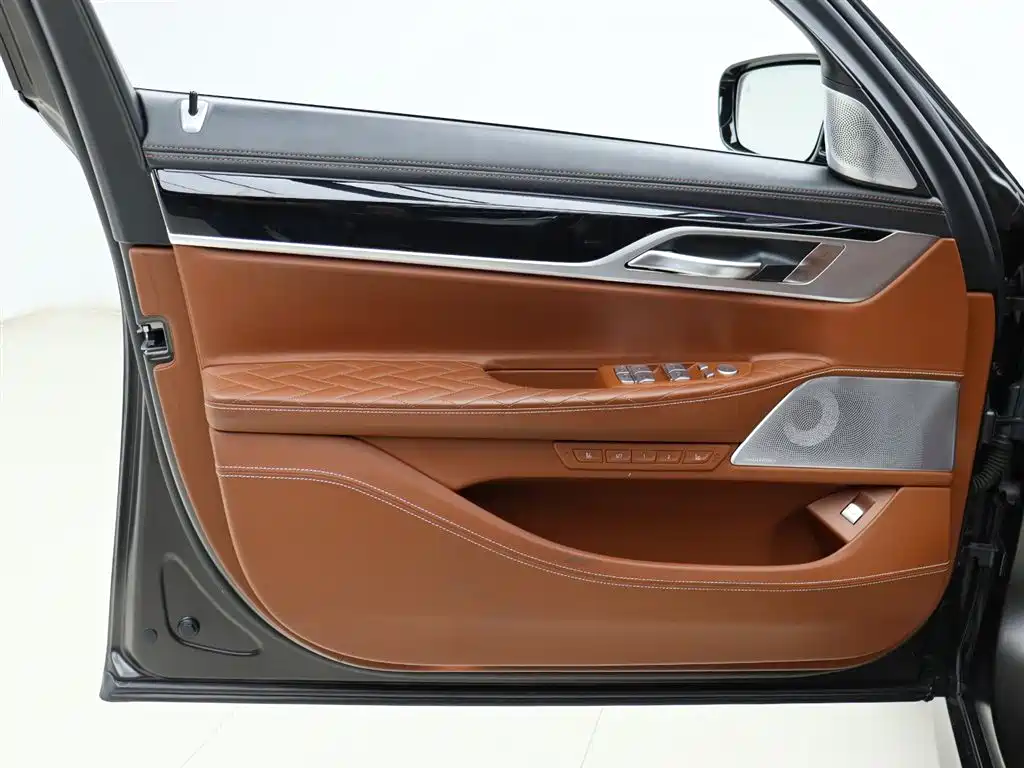 BMW 7 Series 2019 Facelift 750Li xDrive V8 M Sport Package фото 6