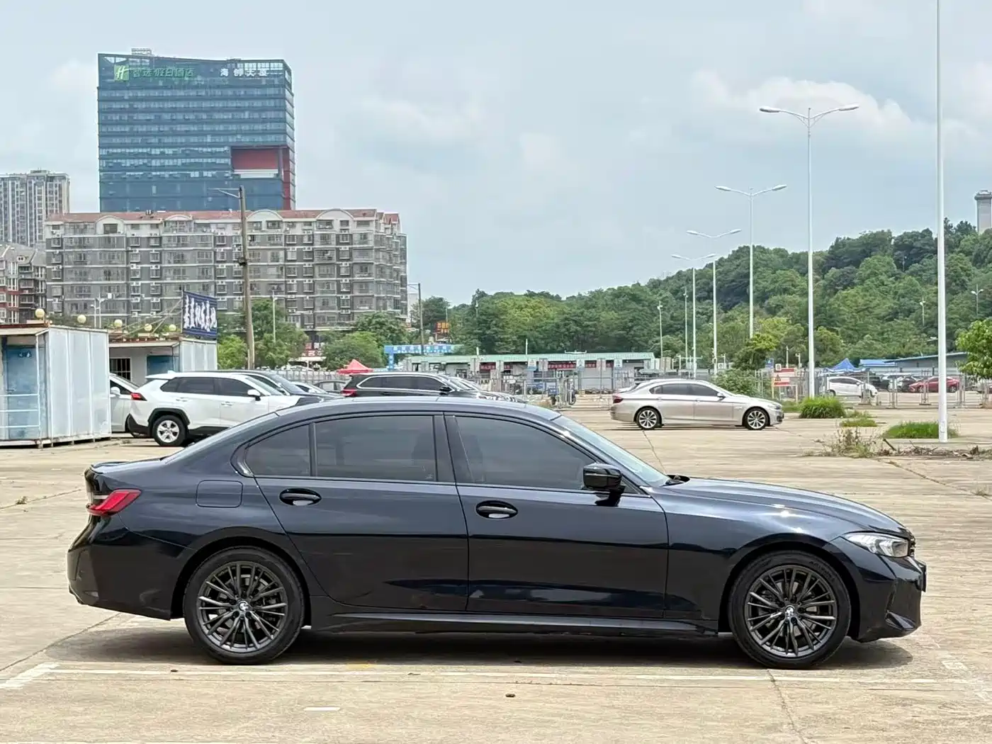 BMW 3 Series 2024 325Li M Sport Shadowline Package фото 8