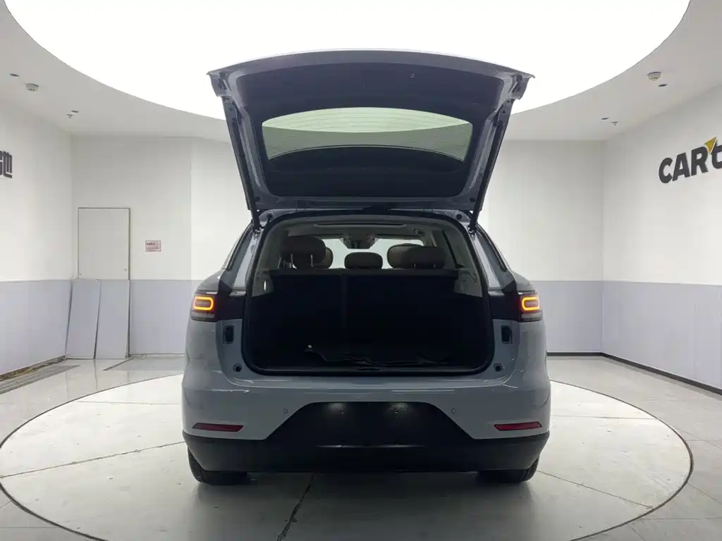 Фото 30 - Leapmotor C11