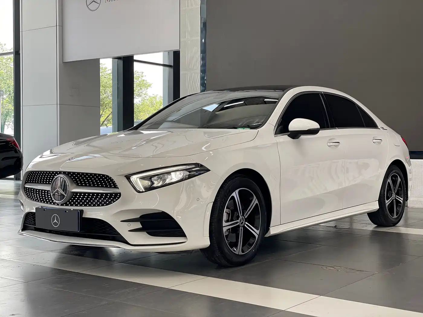 Mercedes-Benz A-Class 2022 Facelift III A 200 L Sport Sedan Fashion