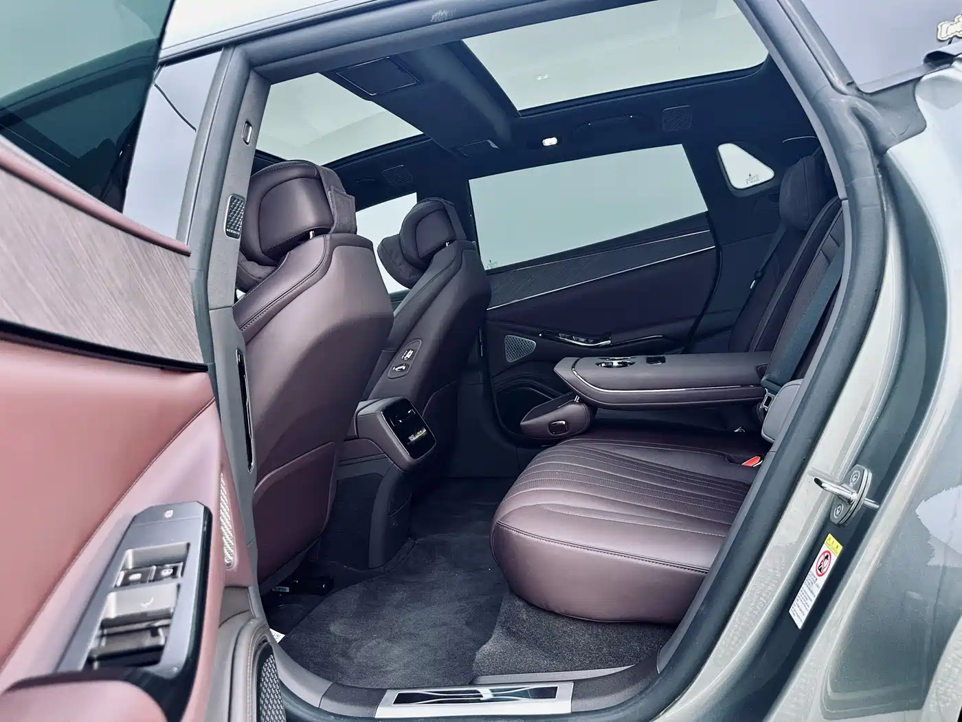 Denza Z9GT 2024 Model 1100 AWD Pro Edition фото 5