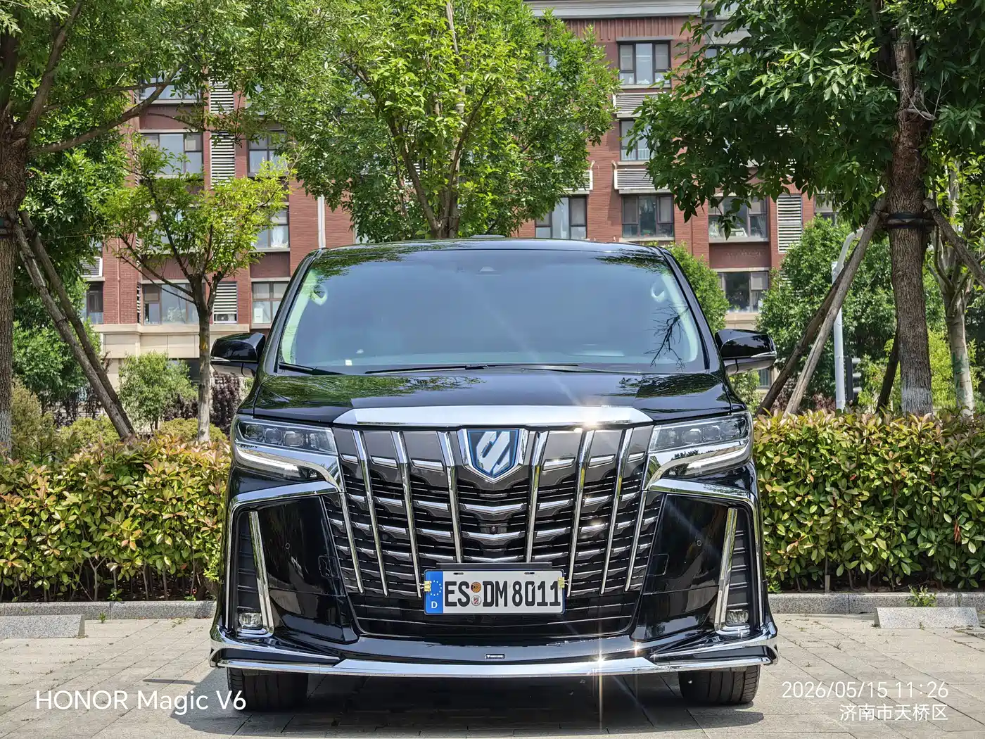 Toyota Vellfire 2021 Crown Hybrid 2.5L HV Premium Edition фото 2