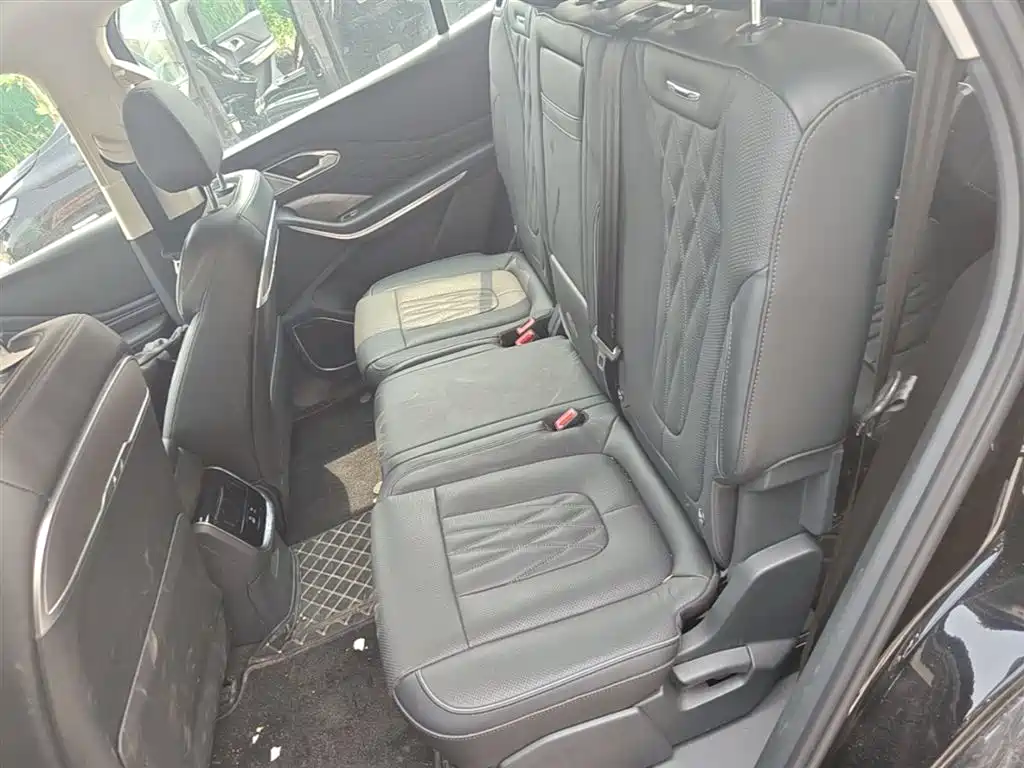 Hongqi HS7 PHEV 2024 2.0T PHEV AWD Qichang Edition 7-seater фото 17