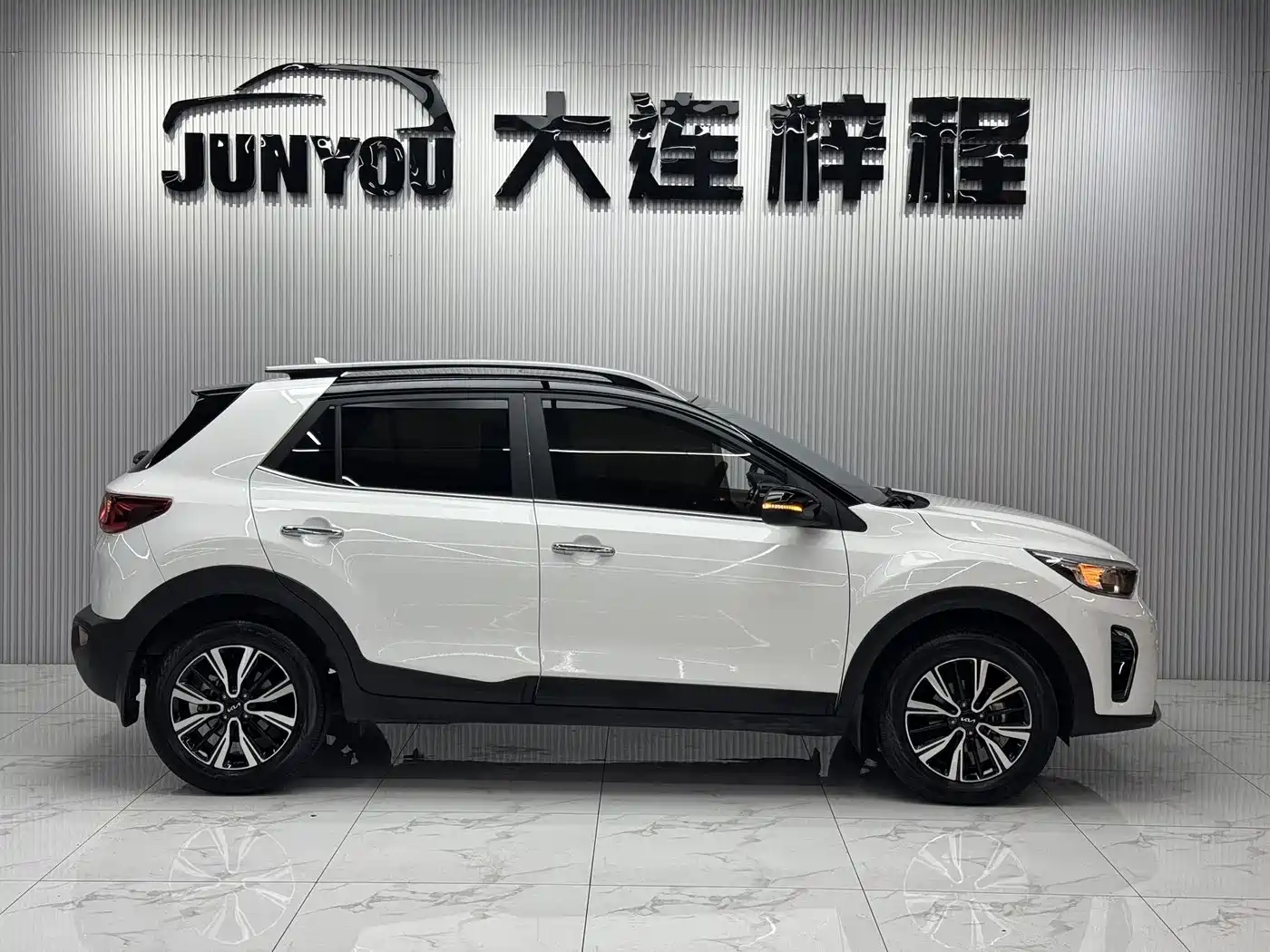 Kia KX1 2021 1.4L CVT Fun Sunroof Version фото 4