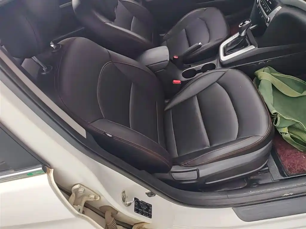 Hyundai Elantra 2016 Model 1.6L Automatic Smart Elite фото 25