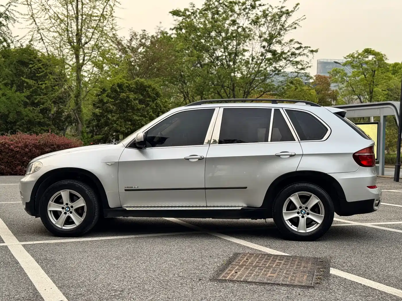BMW X5 (Import) 2011 xDrive35i Leading Edition фото 6