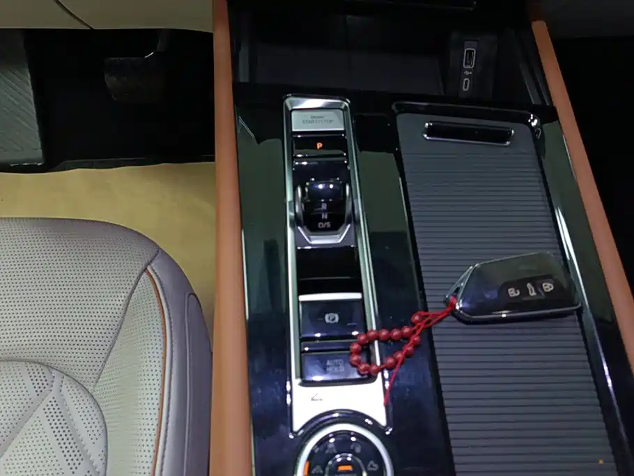 Photo 16 - Volkswagen Teramont