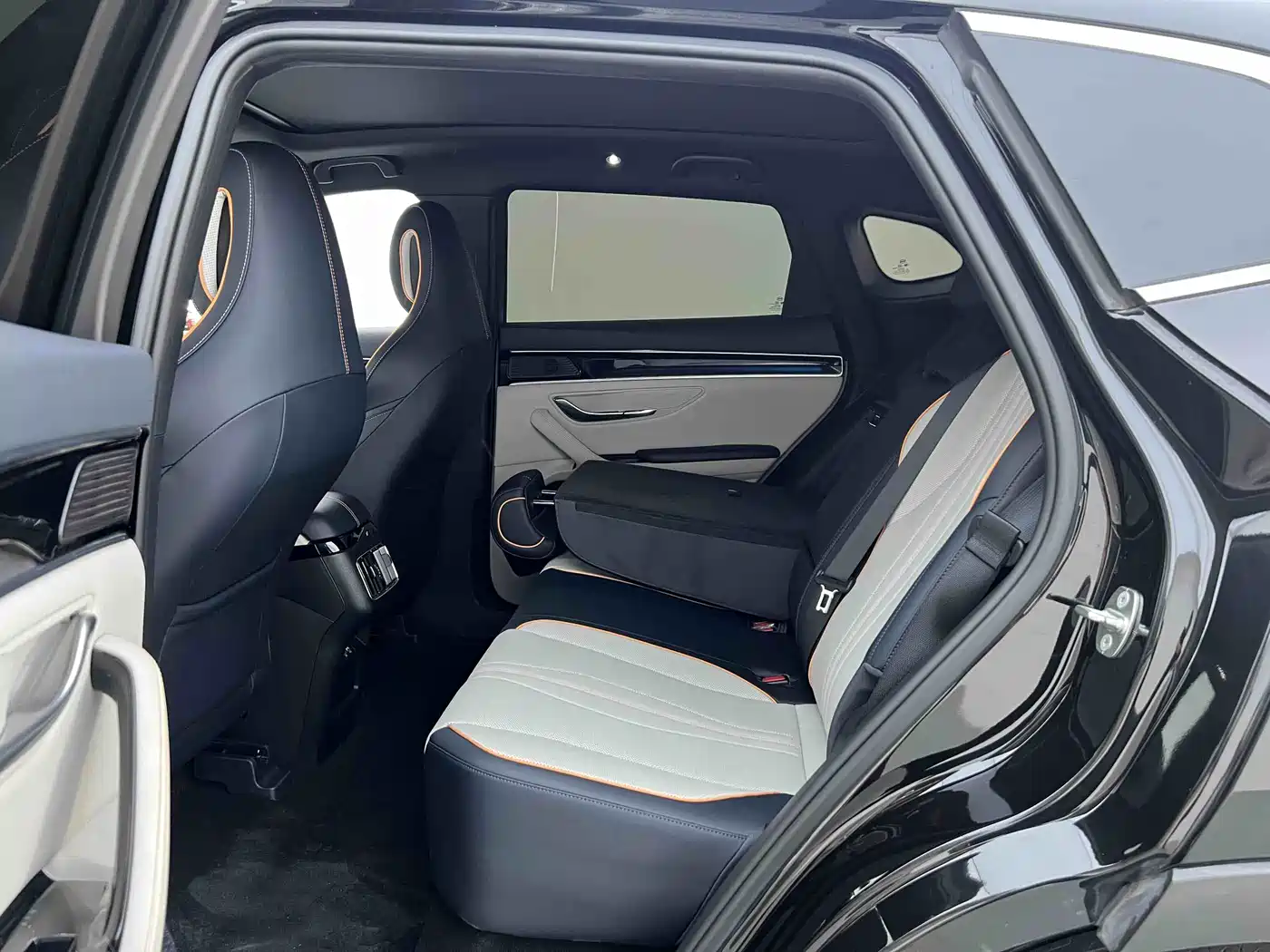 BYD Song PLUS PHEV 2021 DM-i 110KM Flagship PLUS фото 7