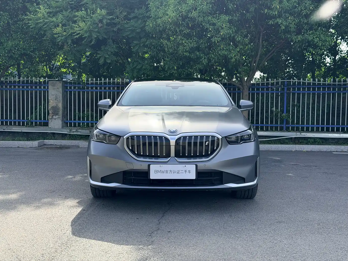 BMW i5 2025 xDrive 50L Luxury Package фото 2