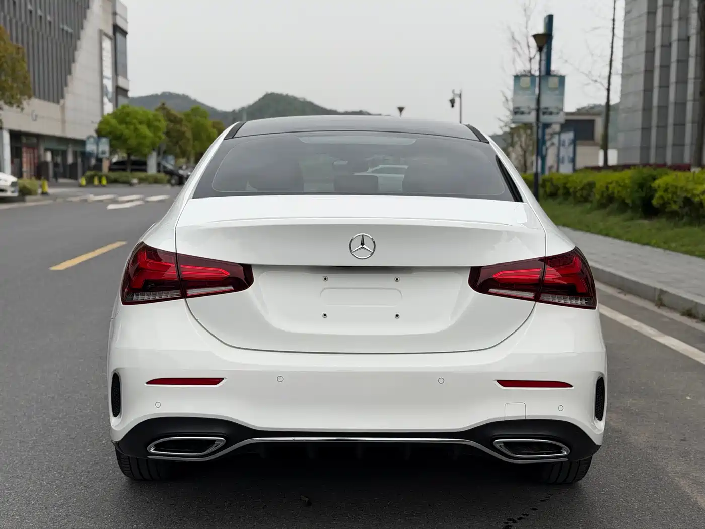 Mercedes-Benz A-Class 2021 A 200 L Sport Sedan Fashion Edition фото 16