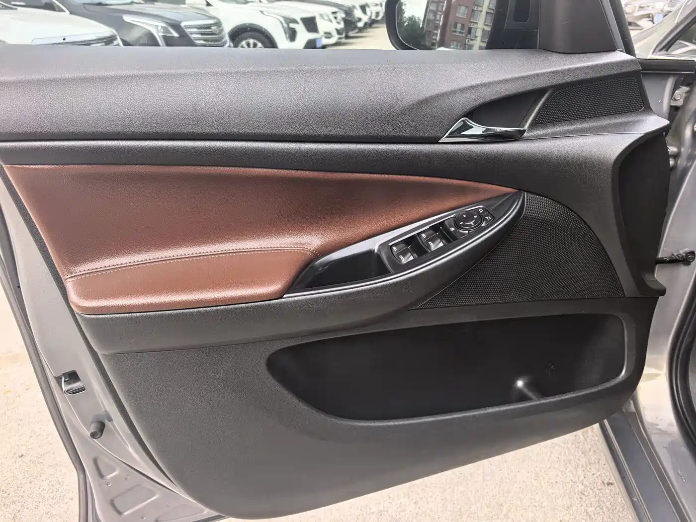 Фото 5 - Buick GL6
