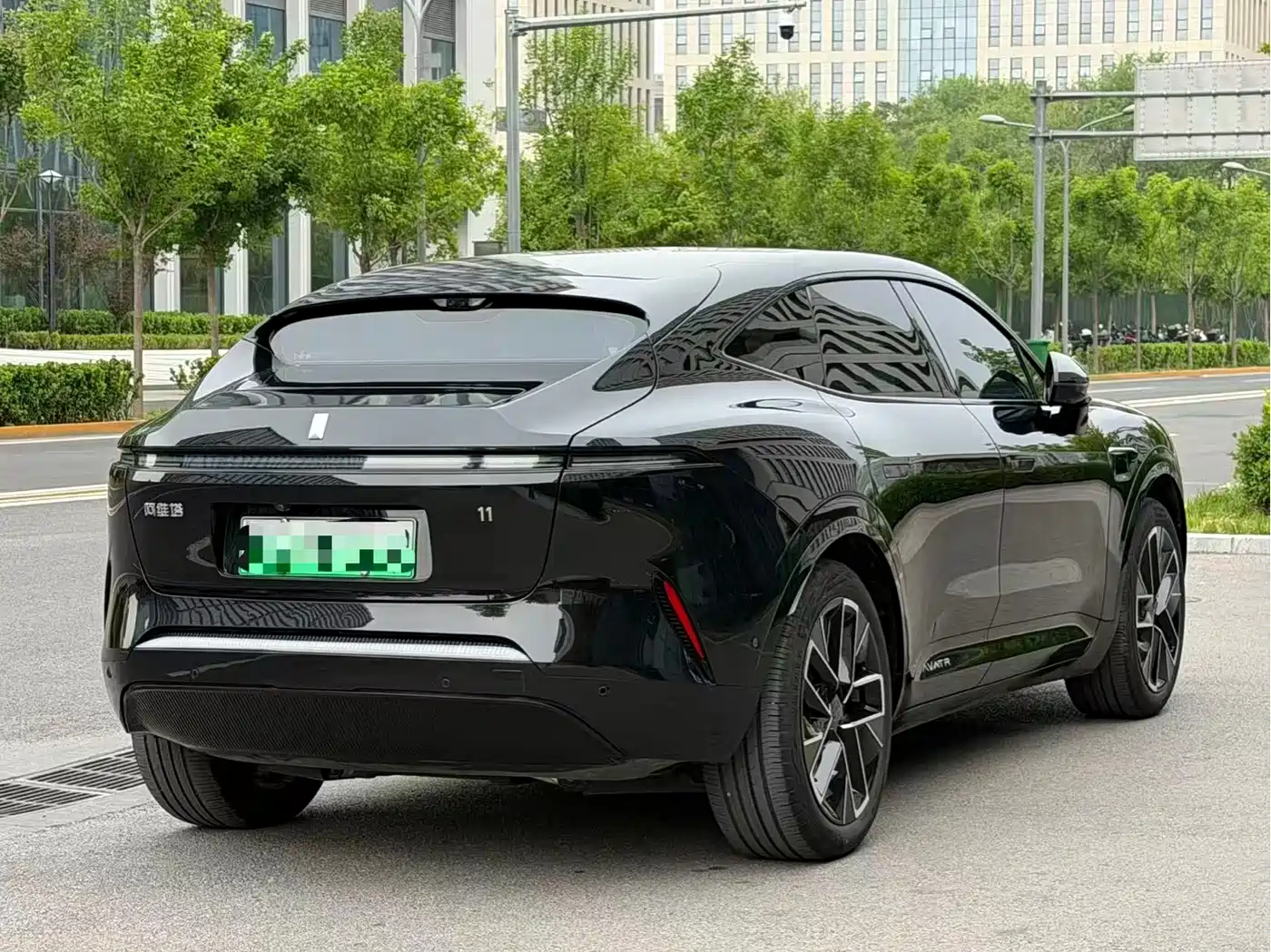 Avatr 11 2025 Max Pure Electric AWD фото 8